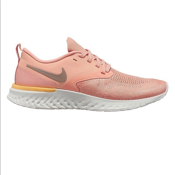 Nike Odyssey React Flyknit 2 Runners